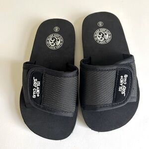 Kids toddler black slip on flip flops sandals, Velcro adjustable, island surf